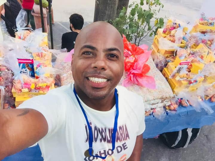 De ator e capoeirista à orientador social; Morador do Vidigal transforma a sua comunidade