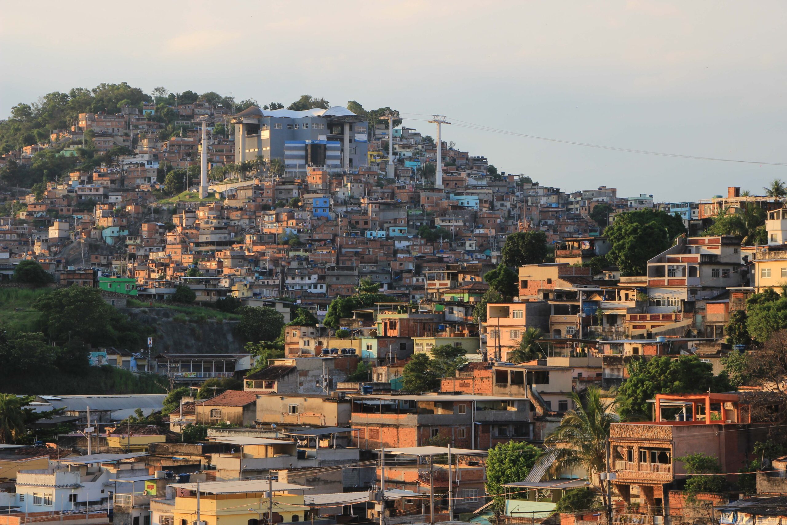 Conheça propostas para favelas de oito candidatos à prefeitura do Rio