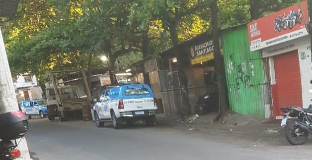 Moradora é baleada durante tiroteio no Complexo do Alemão nesta manhã (19)