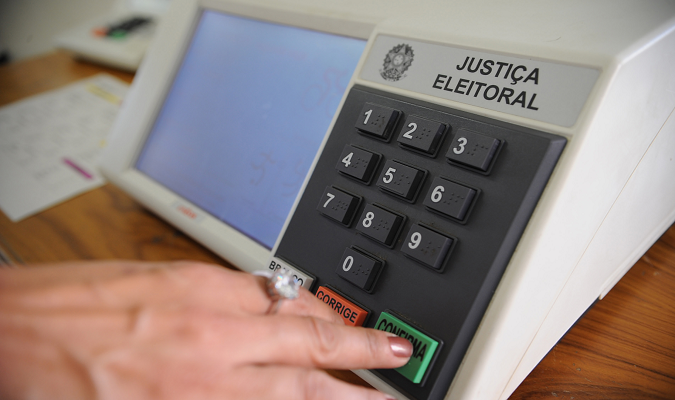 Eleitor que trabalhar nas eleições municipais NÃO perderá auxílios do governo