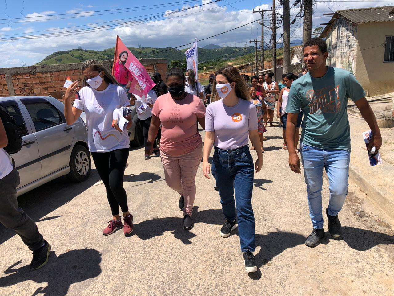 Clarissa Garotinho visita Comunidade do Aço em Santa Cruz