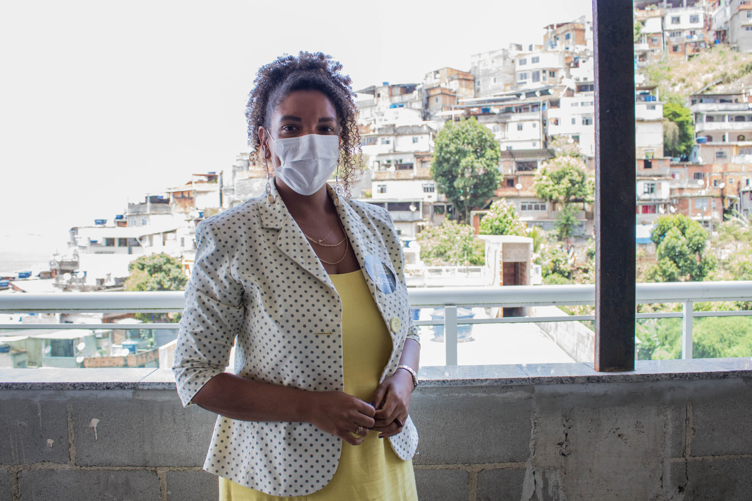 Renata Souza (PSOL) conversa com lideranças do Vidigal e faz caminhada na Rocinha