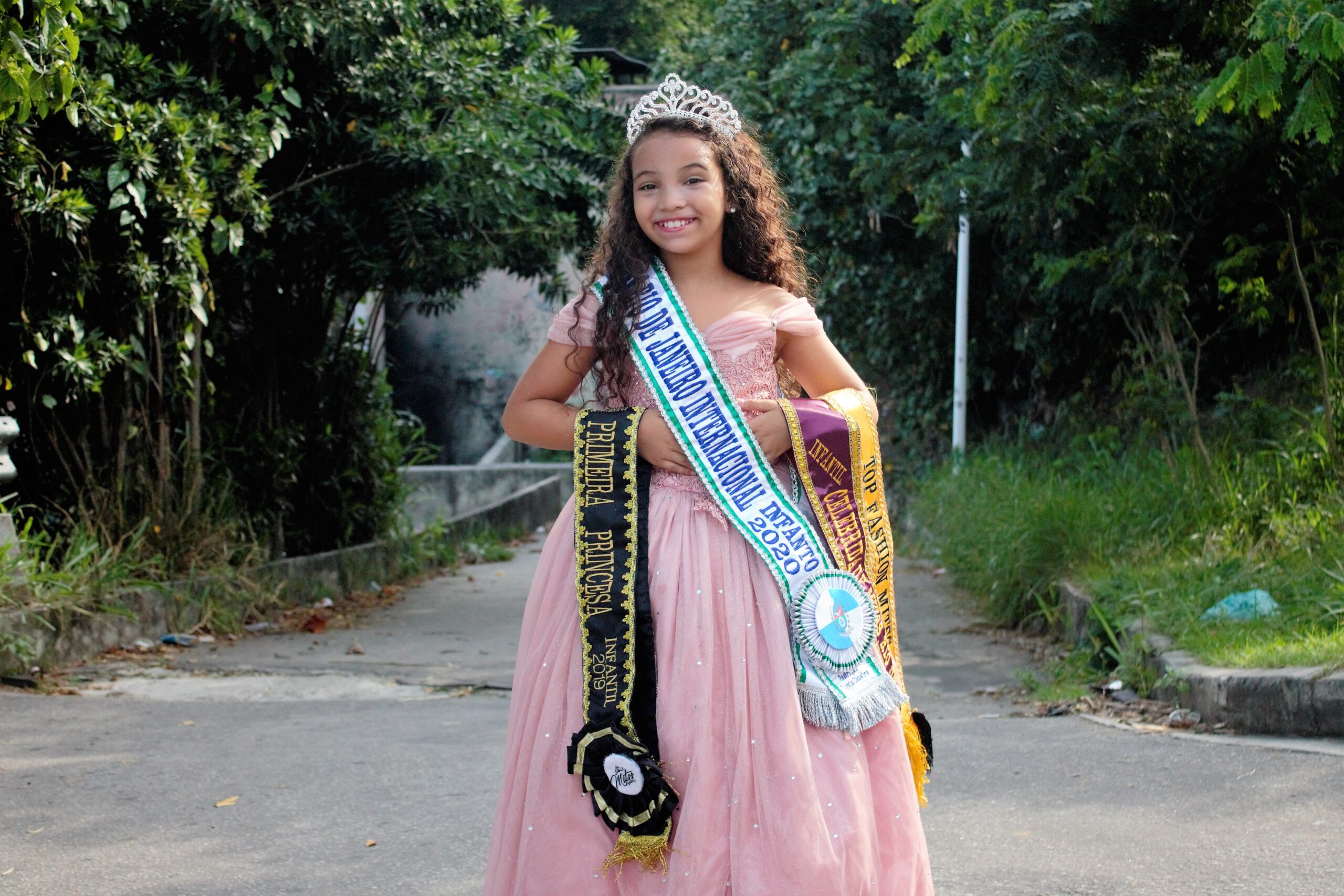 Miss do Alemão, Thayna Cristina é coroada ‘Miss Rio de Janeiro internacional infanto 2020’