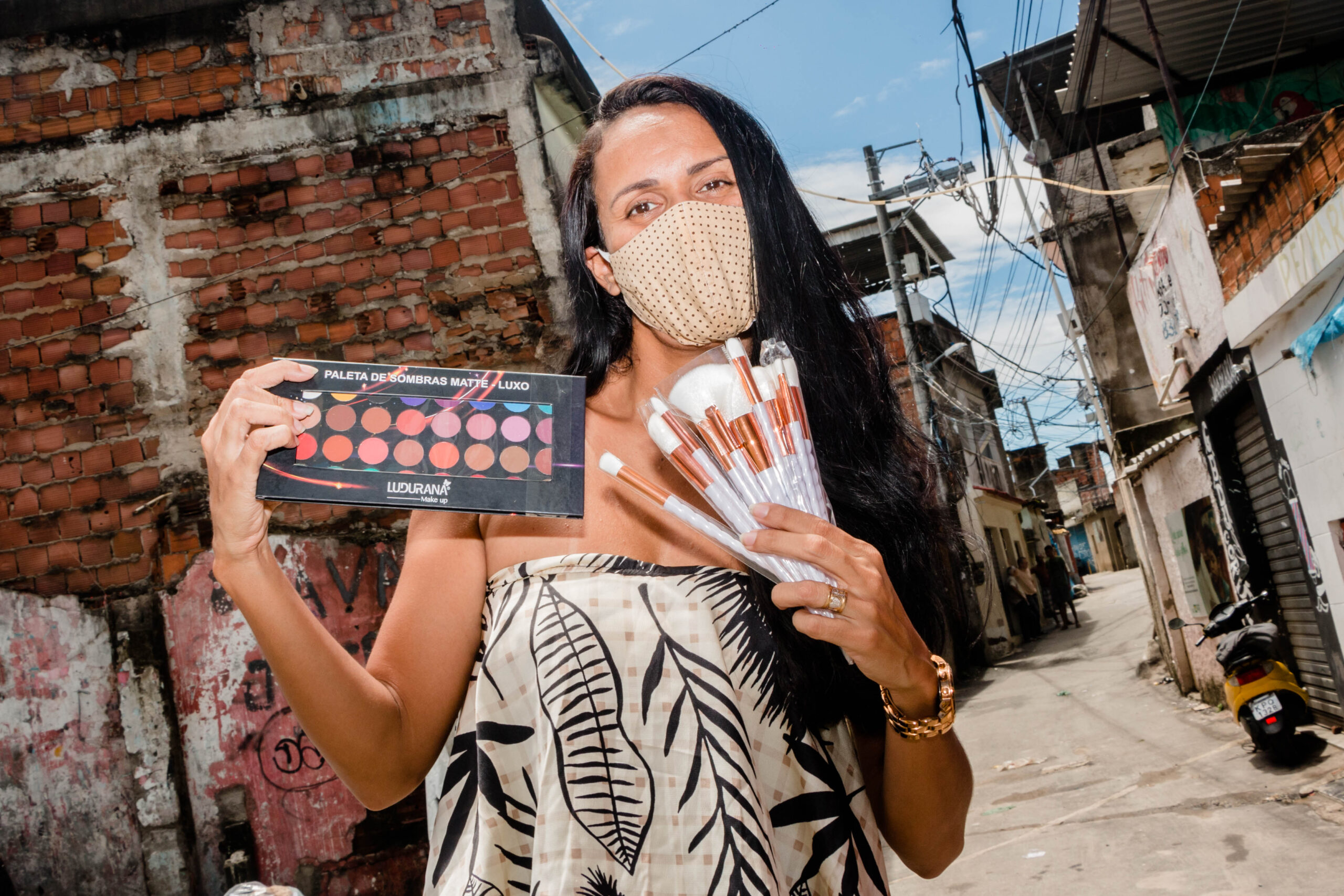 Make in Favela: a marca que vende maquiagens, investe em emoções e responsabilidade social