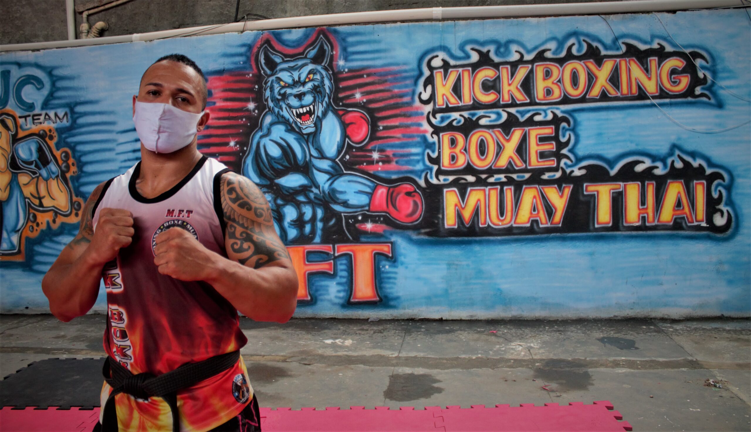 Mestre muda a vida de jovens do Proença Rosa através das artes marciais