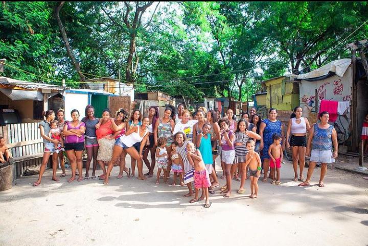 Prefeitura atrasa o aluguel social de 400 famílias da comunidade do Brejo na Cidade de Deus