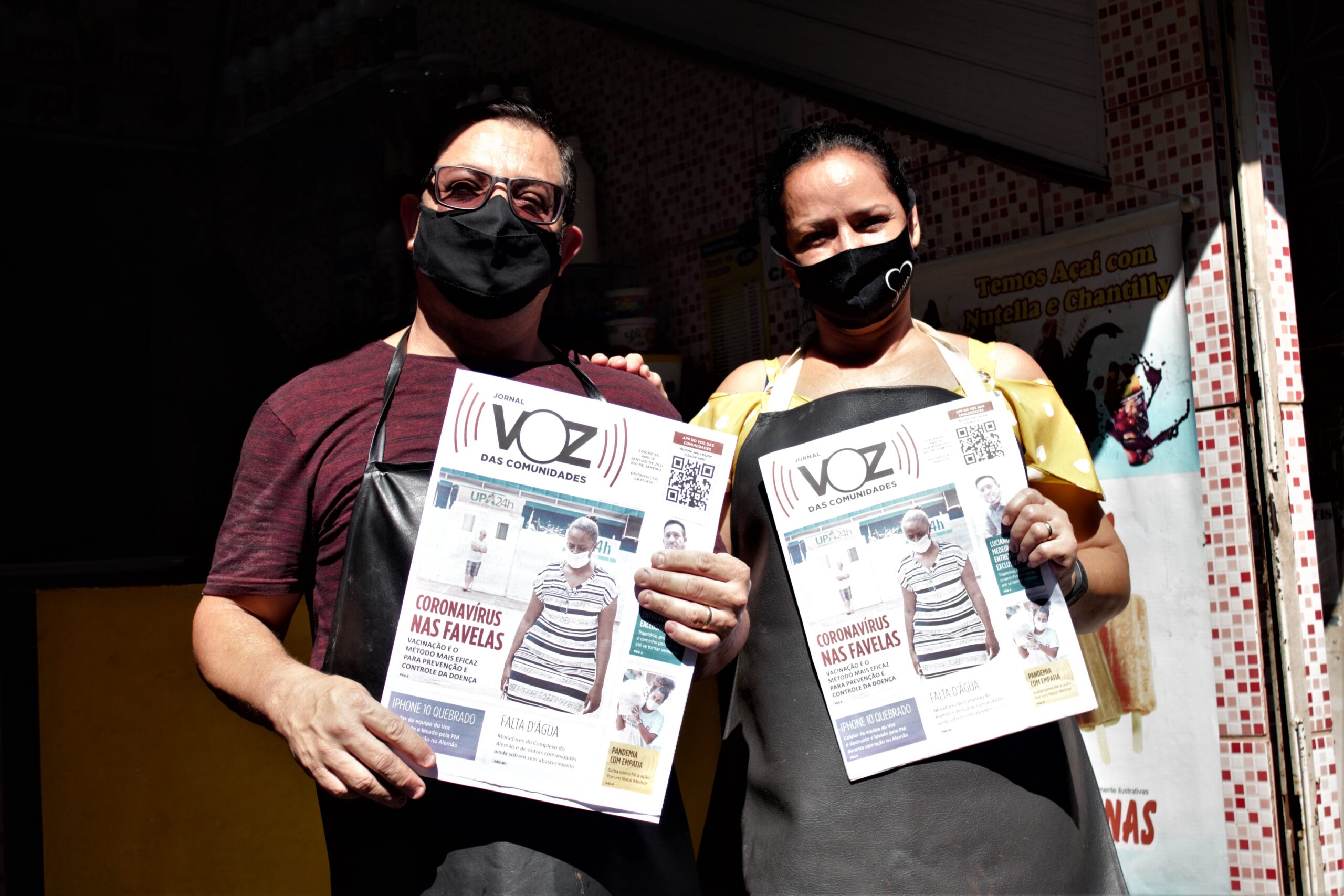 Jornal impresso do Voz das Comunidades retornou às mãos dos moradores nesta quinta-feira (21)