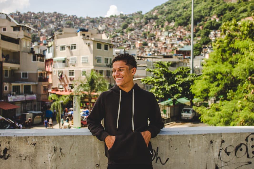 Danrley Ferreira comenta a importância da favela no programa Big Brother Brasil