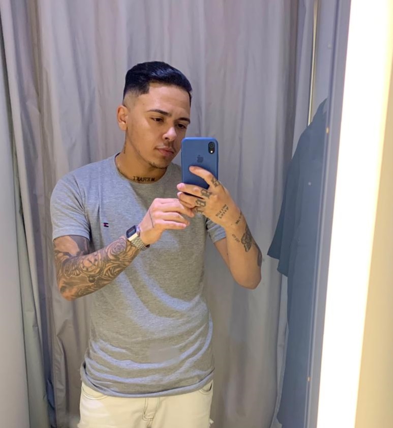 Morador do Alemão viralizou nas redes sociais ao falar sobre sua transição de gênero