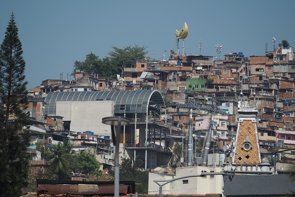 Programa Brilha Comunidade pretende levar melhorias à população das favelas do Rio
