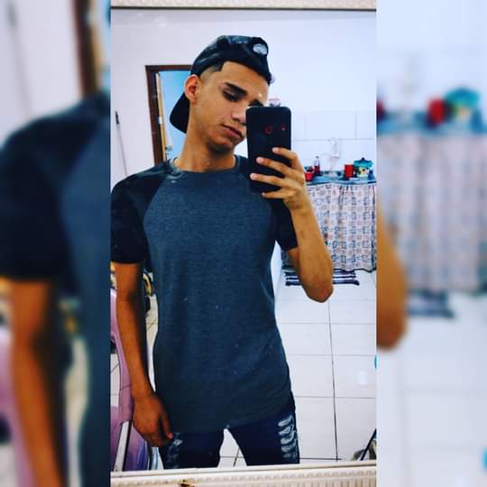 Enquanto retornava do mercado, adolescente é baleado no pescoço em ação policial no Morro São João