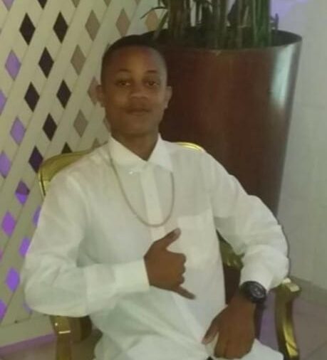 Jovem de 16 anos morre após ser baleado dentro de casa durante operação policial na Penha