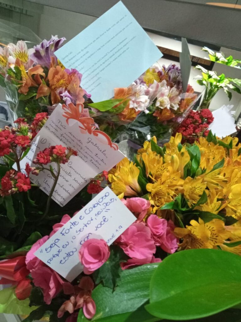 Muitos amigos, clientes e moradores prestaram homenagem a Marcelo e deixaram mensagens de carinho para Gabriele. Foto: Reprodução
