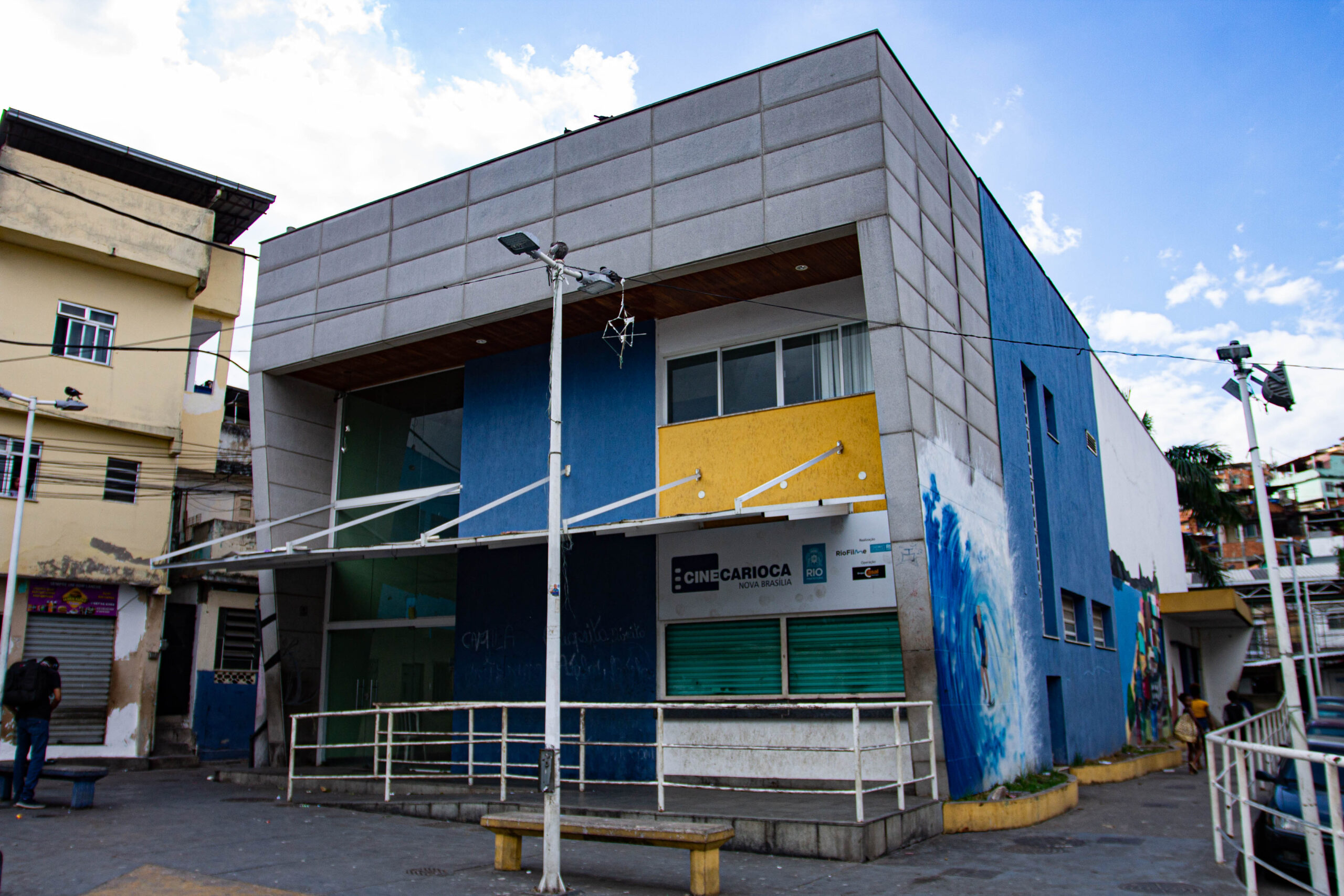 Prefeitura do Rio projeta retorno do CineCarioca Nova Brasília no Alemão