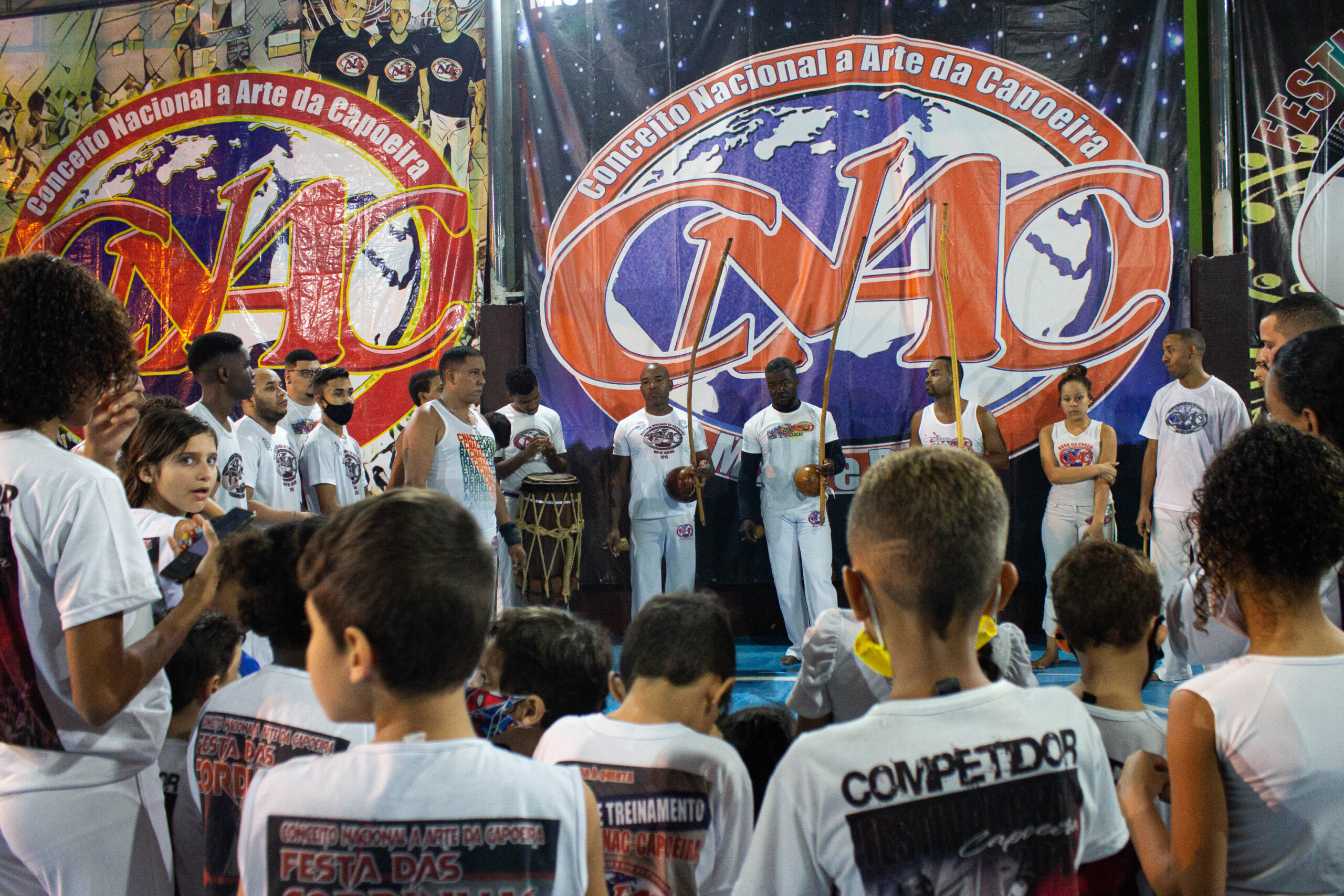Projeto CNAC capoeira faz a diferença no Alemão
