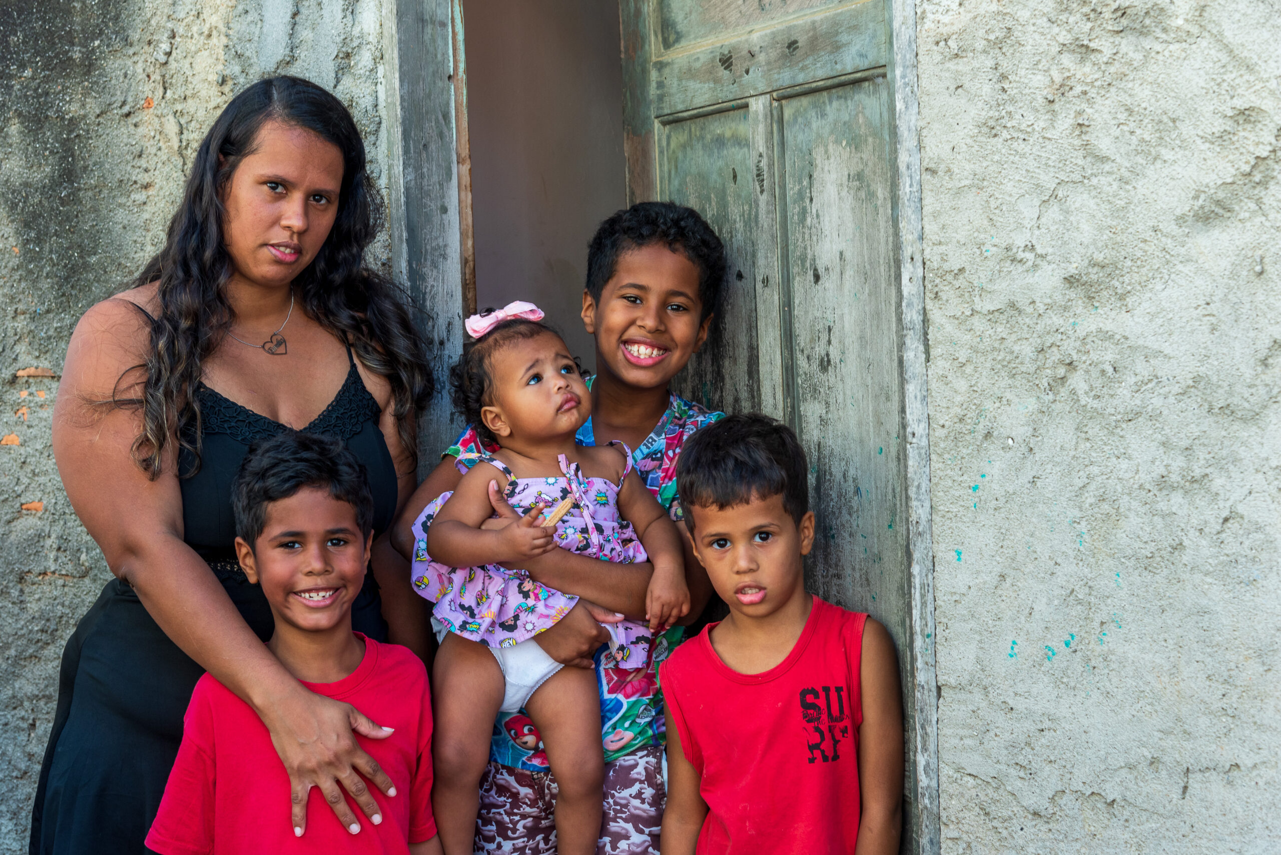 Mães de favela lutam para que seus filhos tenham acesso à educação